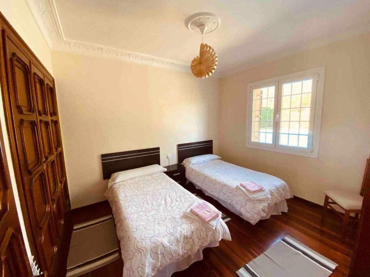 Sagastienea Villa Con Piscina Y Tenis En La Rioja Samaniego Luaran gambar