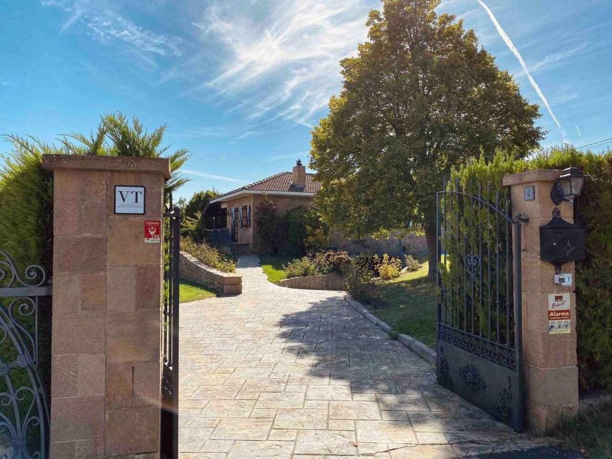 Sagastienea Villa Con Piscina Y Tenis En La Rioja Samaniego Luaran gambar